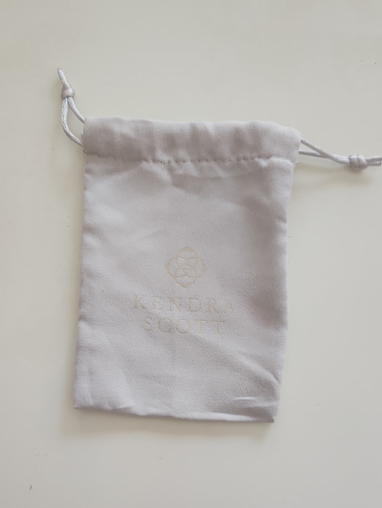 Kendra Scott Jewelry - Kendra Scott Suede Drawstring Jewelry Pouch - Light Gray